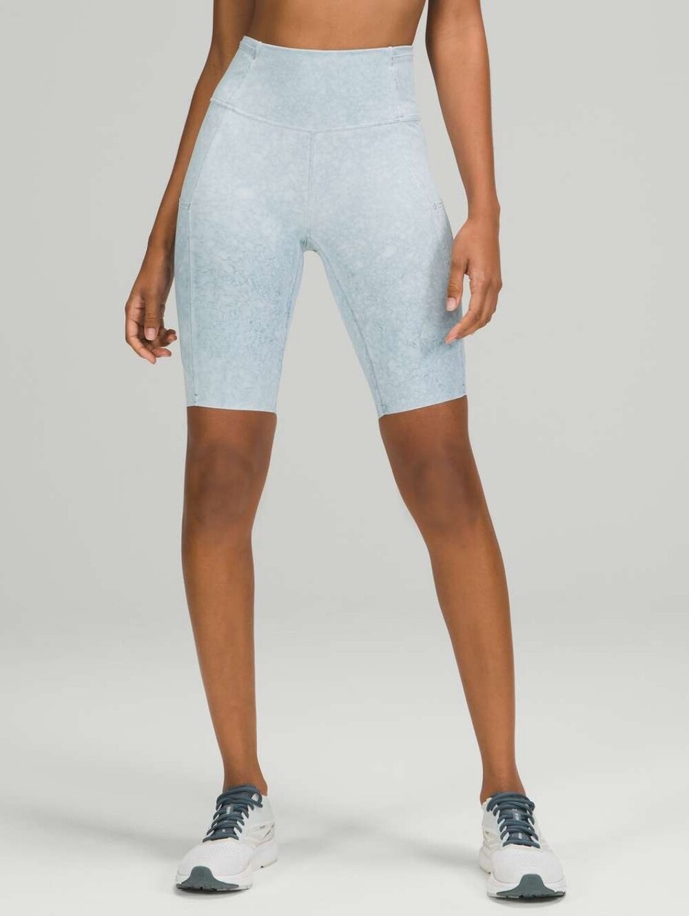 Lululemon Fast and Free Short 10"City Grit White Blue Fog